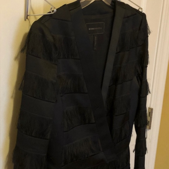 BCBGMAXAZRIA Anika Fringe
Jacket Dress Sz Medium - Picture 6 of 7